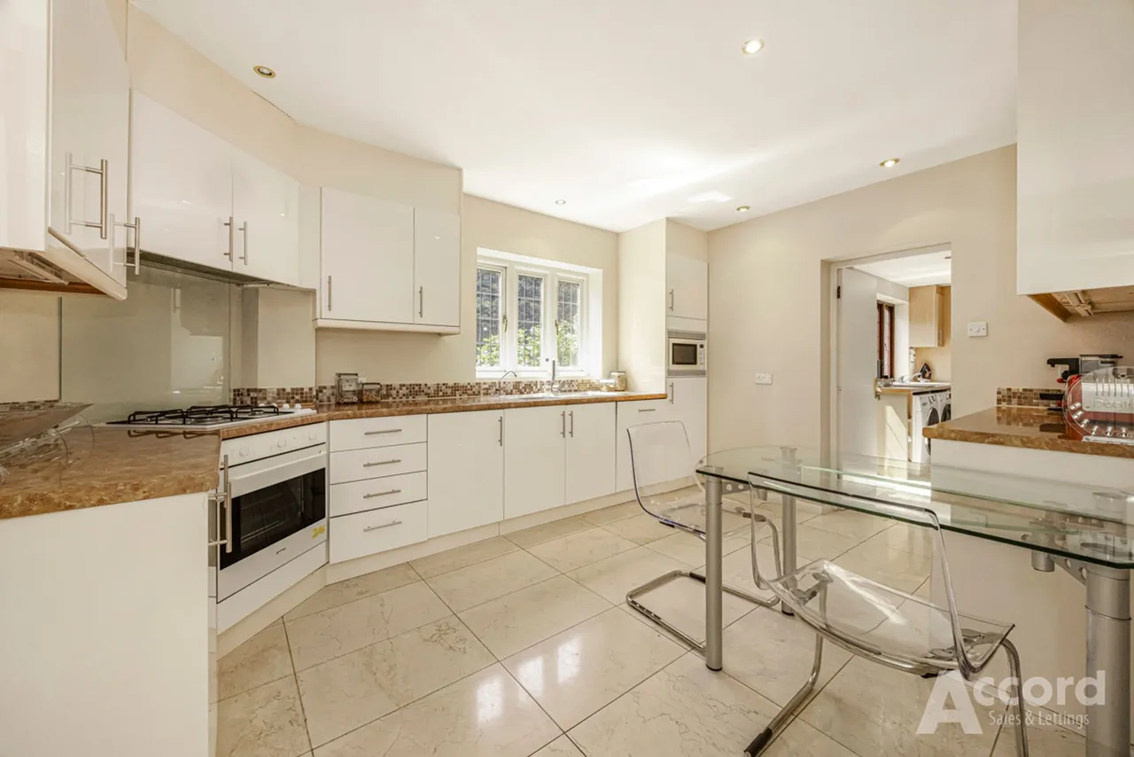 Clairvale, Hornchurch, RM11, photo 33