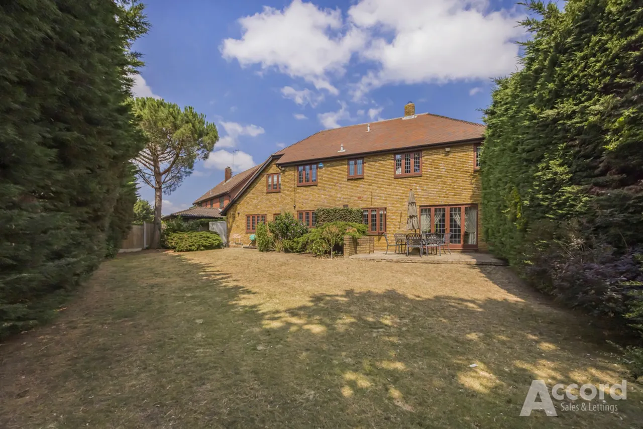 Clairvale, Hornchurch, RM11, photo 25