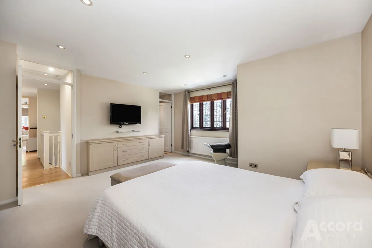Clairvale, Hornchurch, RM11, photo 19