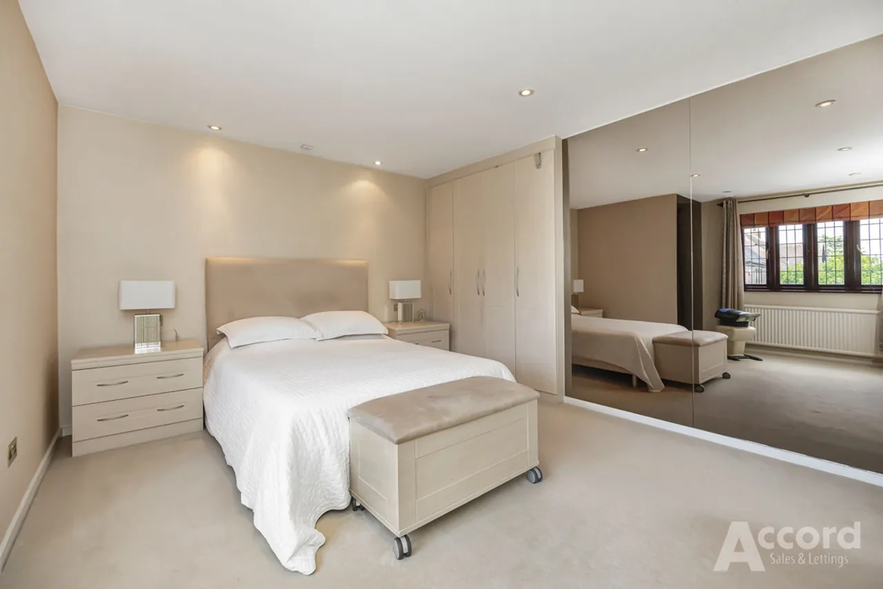 Clairvale, Hornchurch, RM11, photo 46