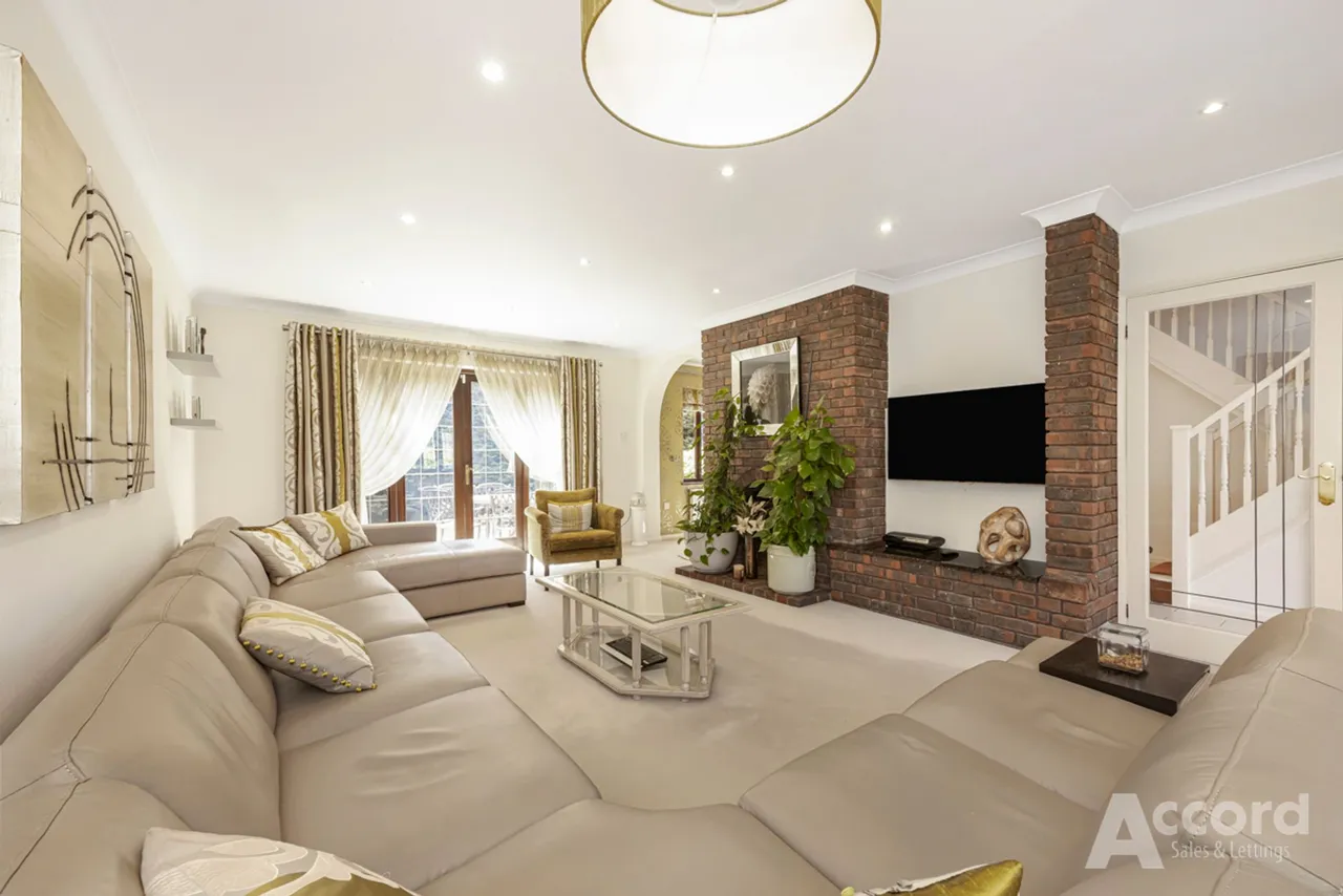 Clairvale, Hornchurch, RM11, photo 8