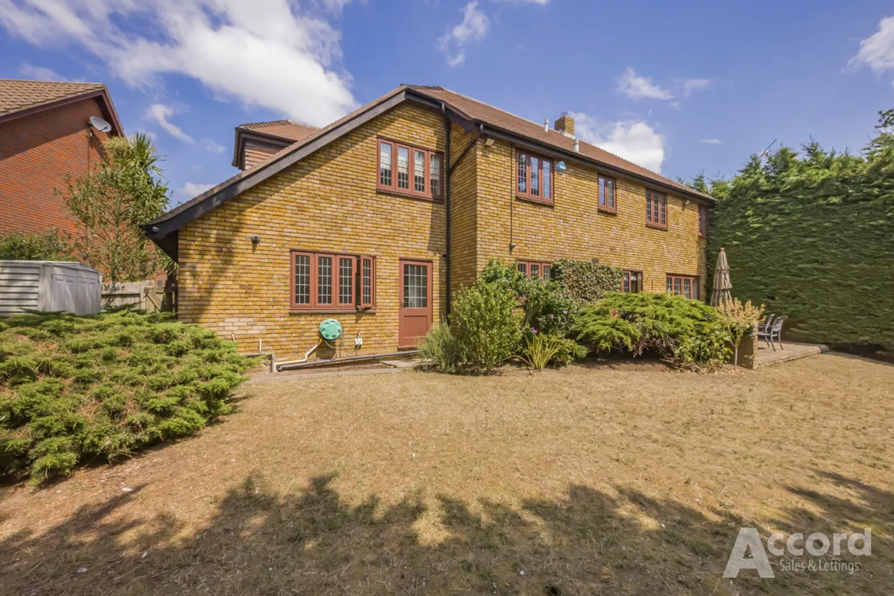 Clairvale, Hornchurch, RM11, photo 26
