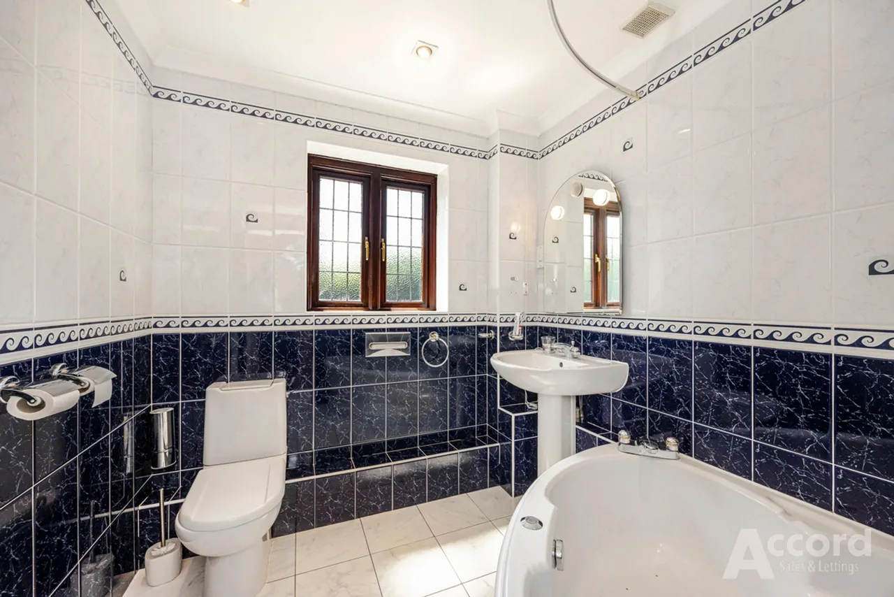 Clairvale, Hornchurch, RM11, photo 23