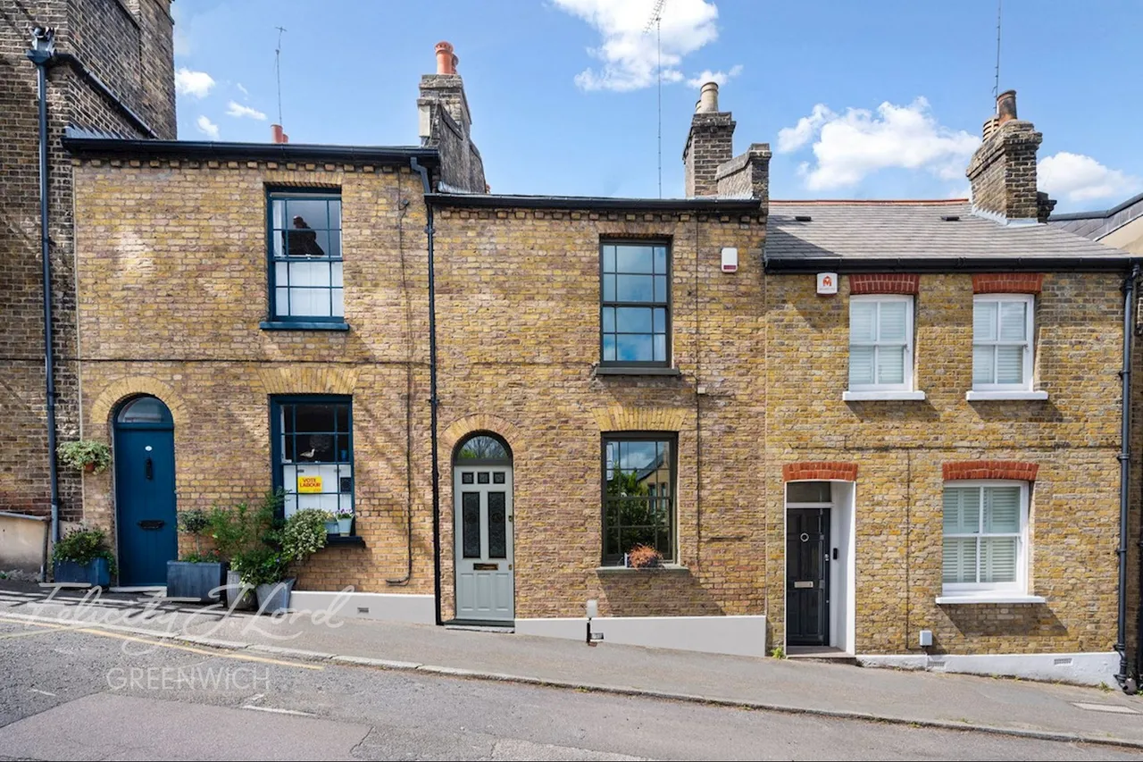 2 bed house for sale, Point Hill, Greenwich, SE10