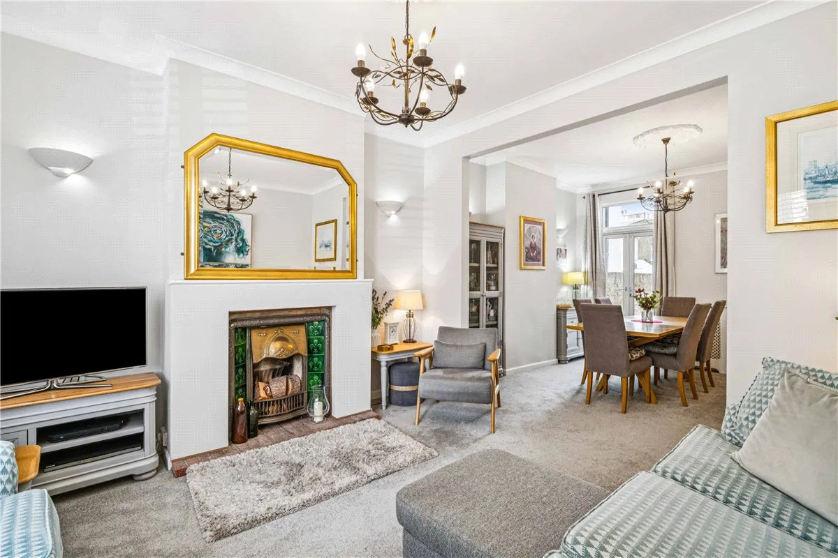 Lysia Street, London, SW6, photo 2
