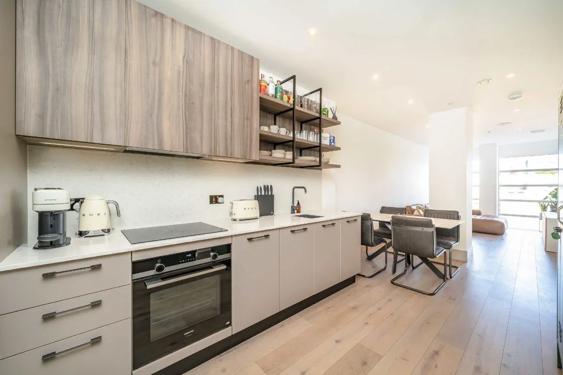 Clapham Road, SW9, photo 7