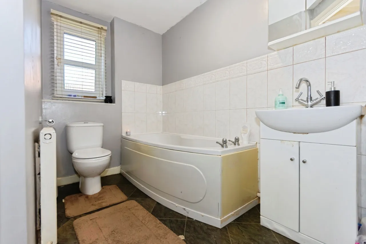 Vine Lane, Birmingham, West Midlands, B27, photo 11