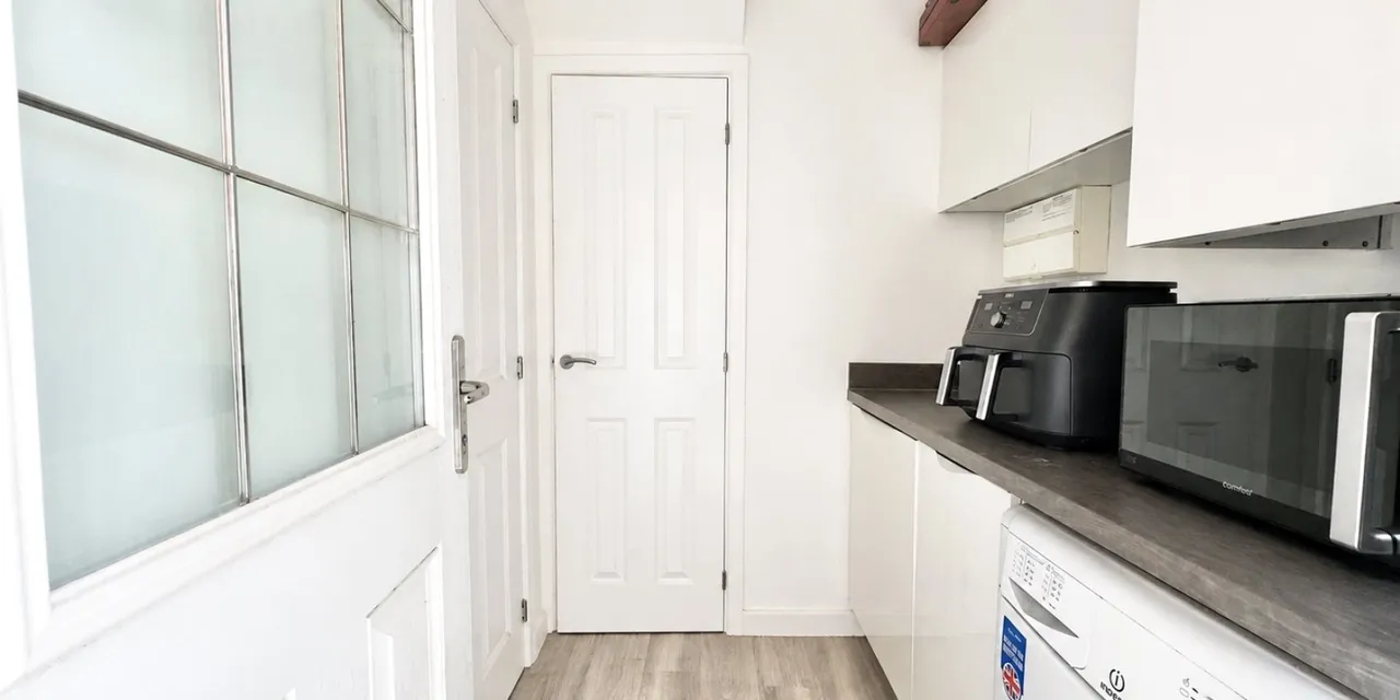 Webster Drive, Upton, CH49, photo 6