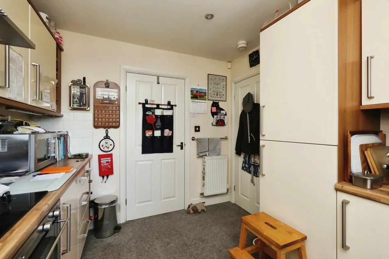 Waverley Avenue, Thurcroft, S66, photo 13