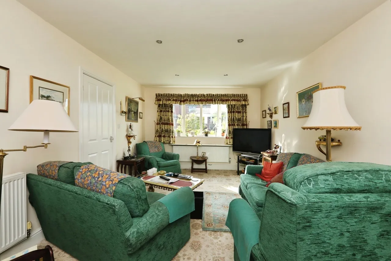 Waverley Avenue, Thurcroft, S66, photo 7