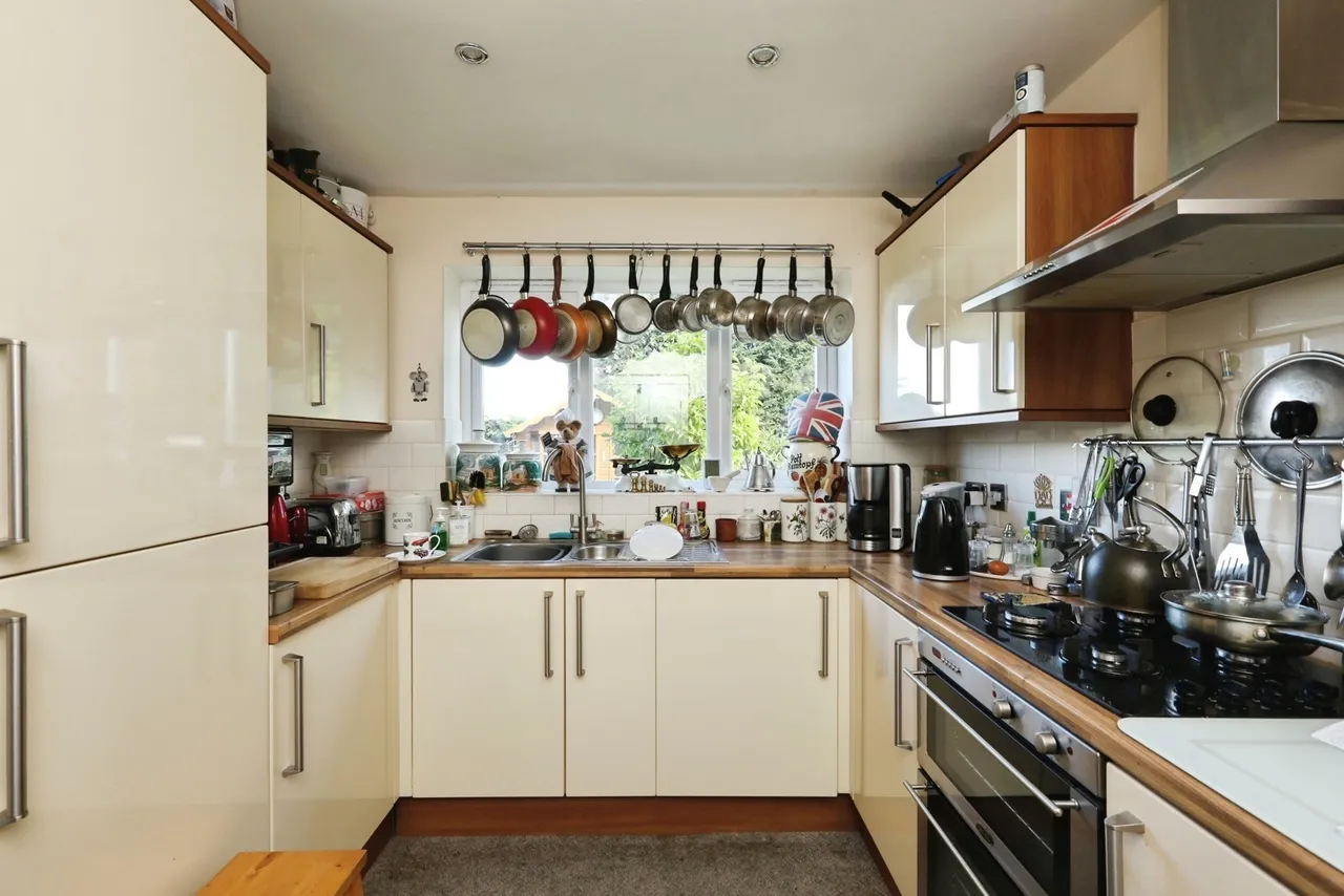 Waverley Avenue, Thurcroft, S66, photo 11