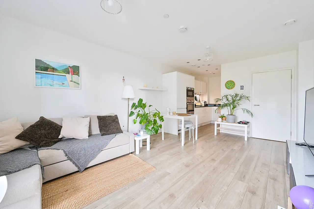 London, NW10, photo 6