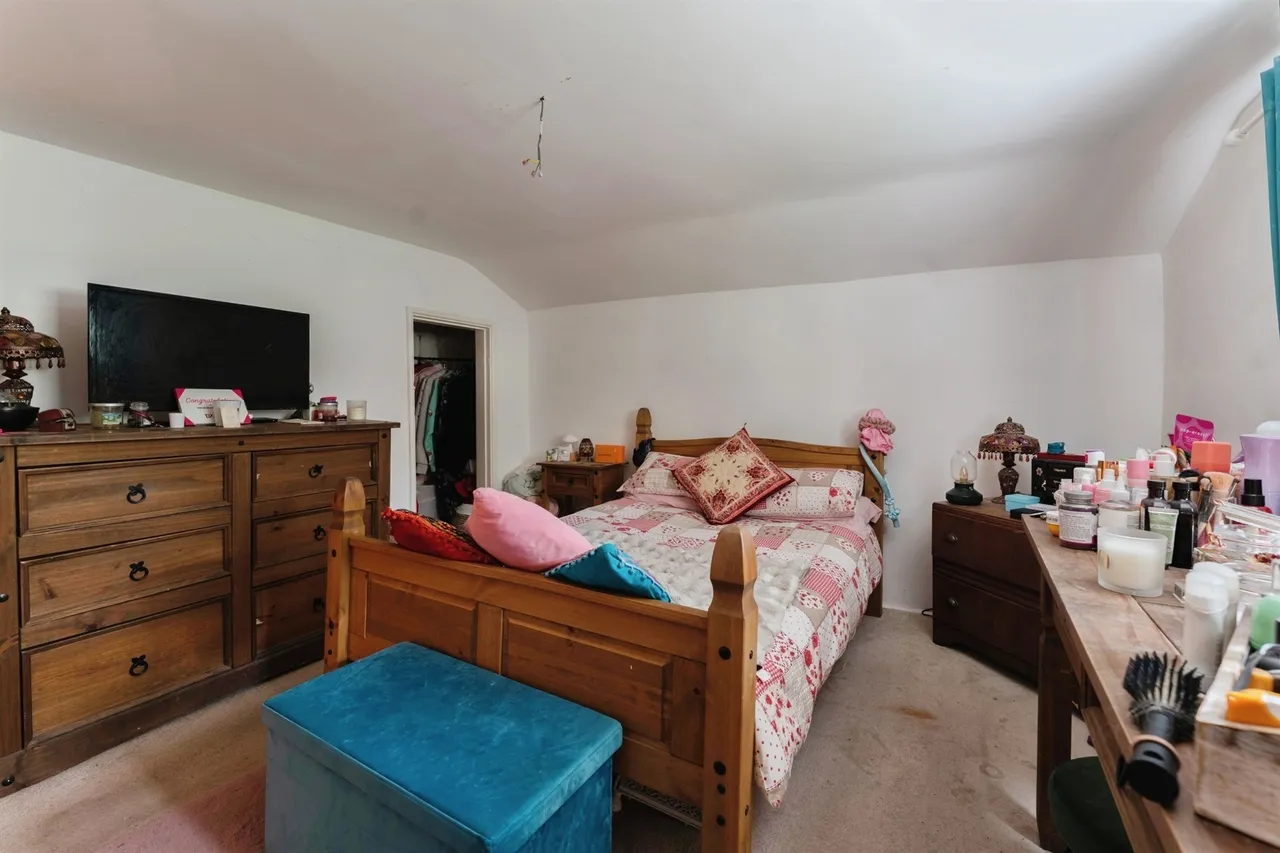 Bidston Village Road, Prenton, photo 12