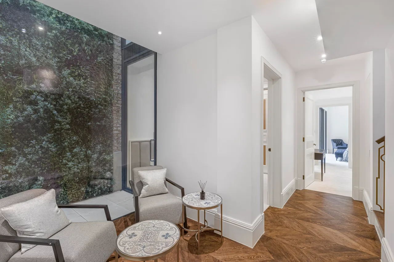 Vicarage Gate, Kensington, London, photo 8