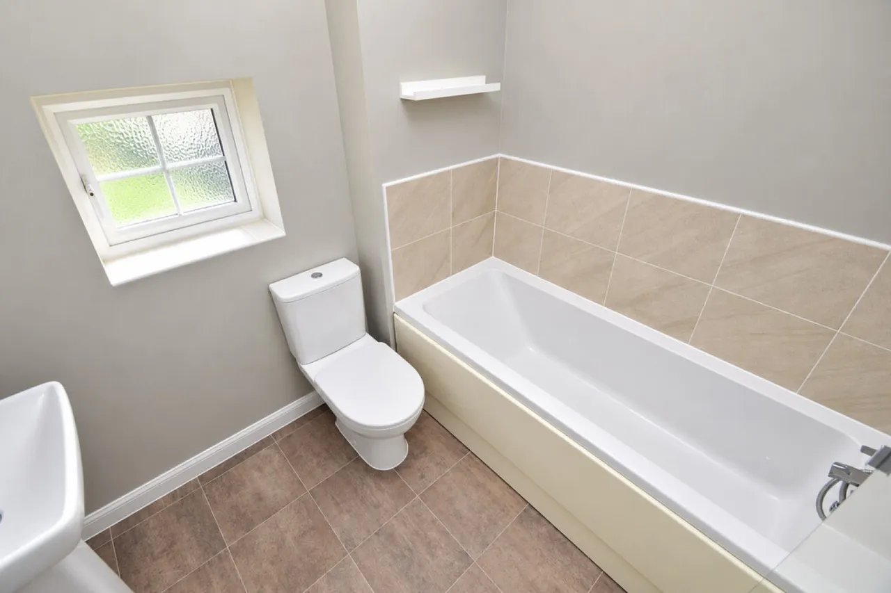 Keighley, BD22, photo 15