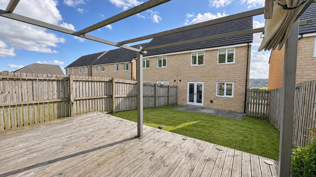 Keighley, BD22, photo 18