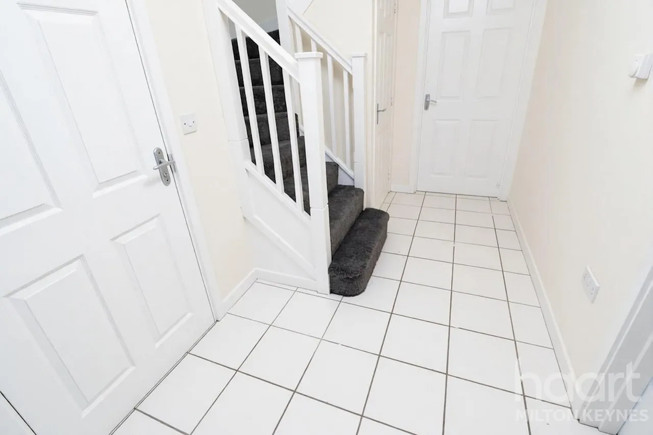 Aran Court, MK14, photo 6