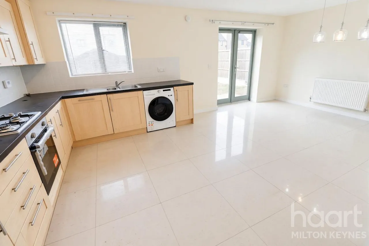 Aran Court, MK14, photo 11