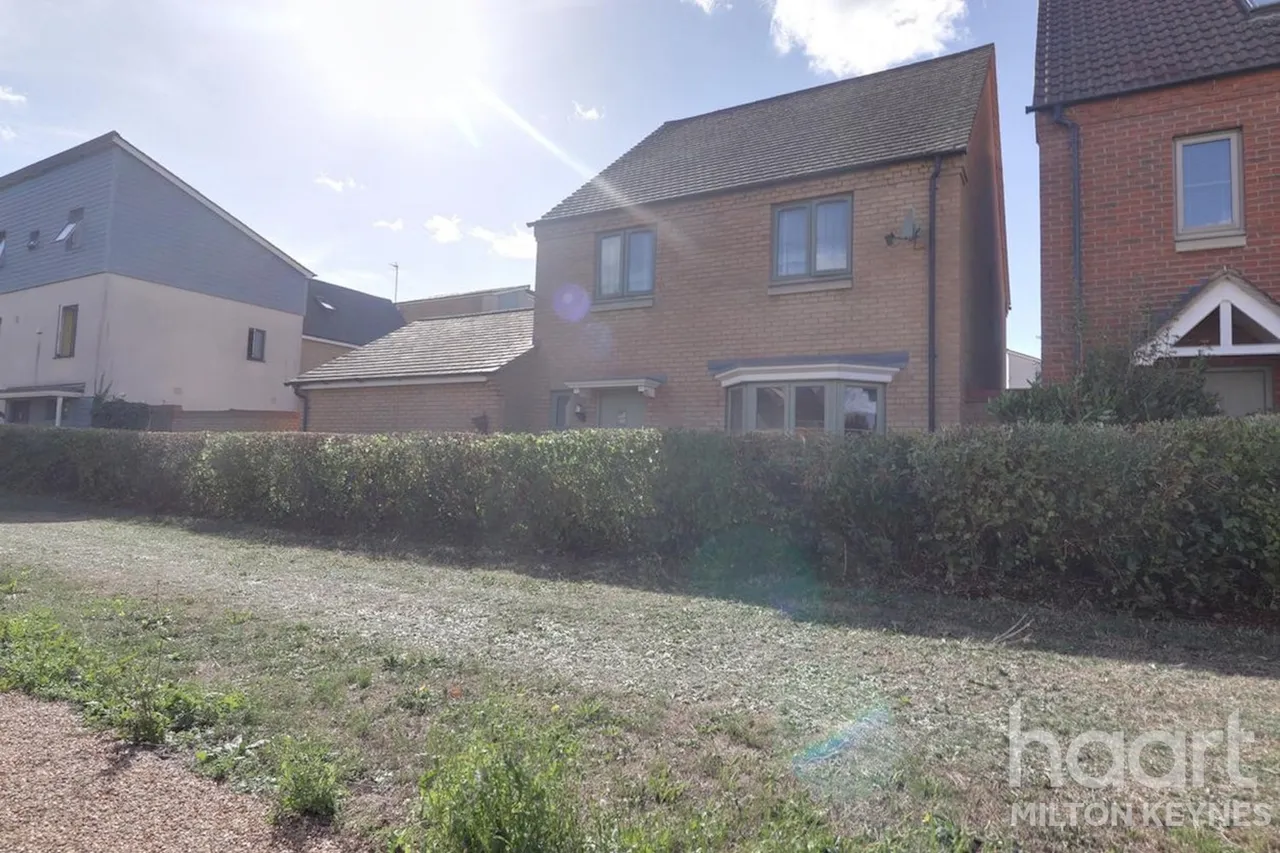 Aran Court, MK14, photo 25