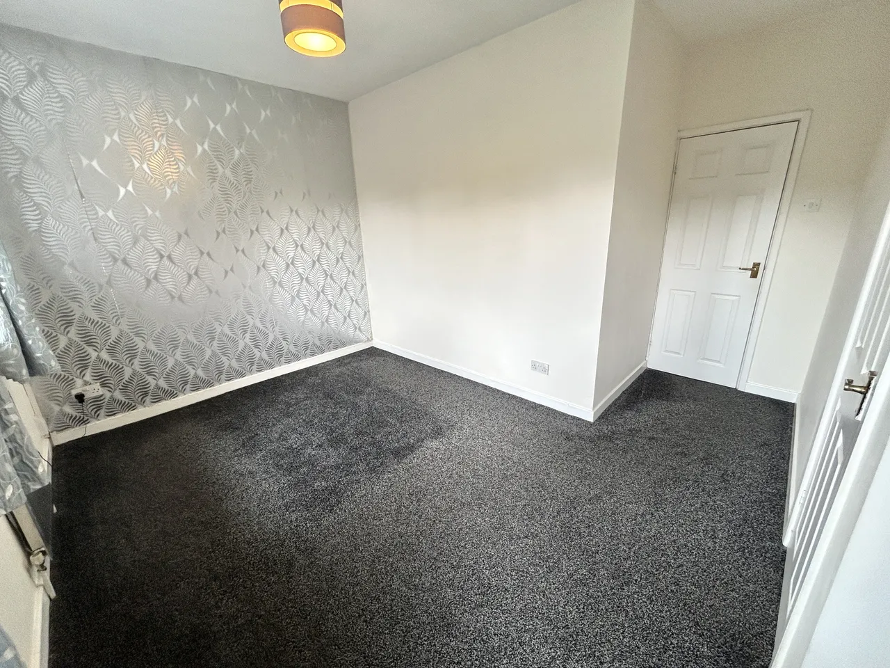 Pontefract Close, Swinton, M27, photo 5