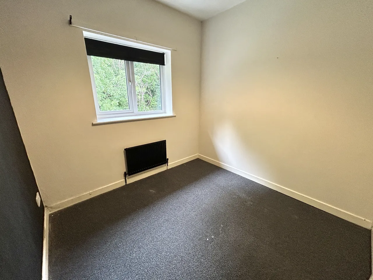 Pontefract Close, Swinton, M27, photo 7