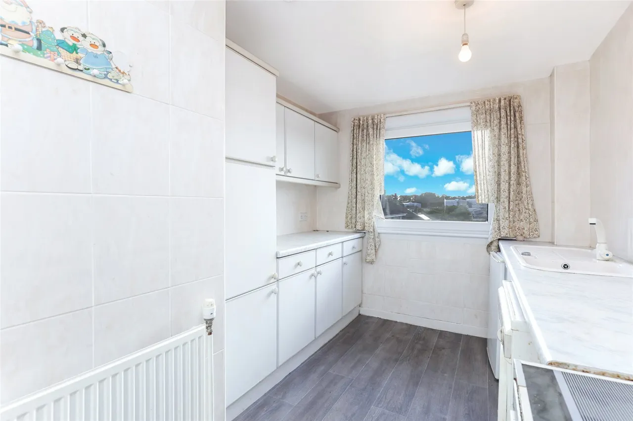Maxwellton Road, Calderwood, G74, photo 4