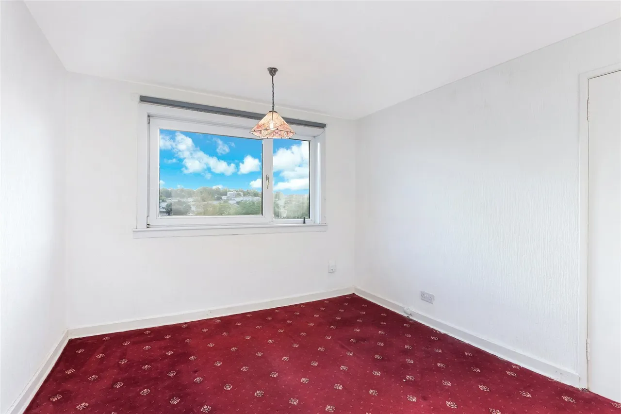 Maxwellton Road, Calderwood, G74, photo 10