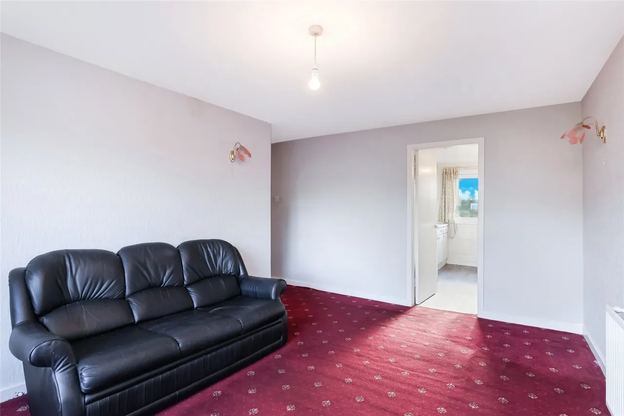 Maxwellton Road, Calderwood, G74, photo 3