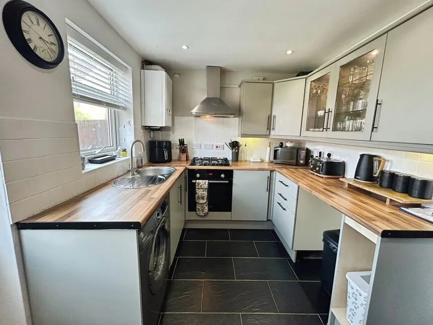 Finch Close, Woodville, Derbyshire, DE11, photo 2