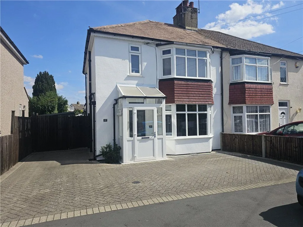 3 bed house for sale — Money Road, Caterham, Surrey, CR3