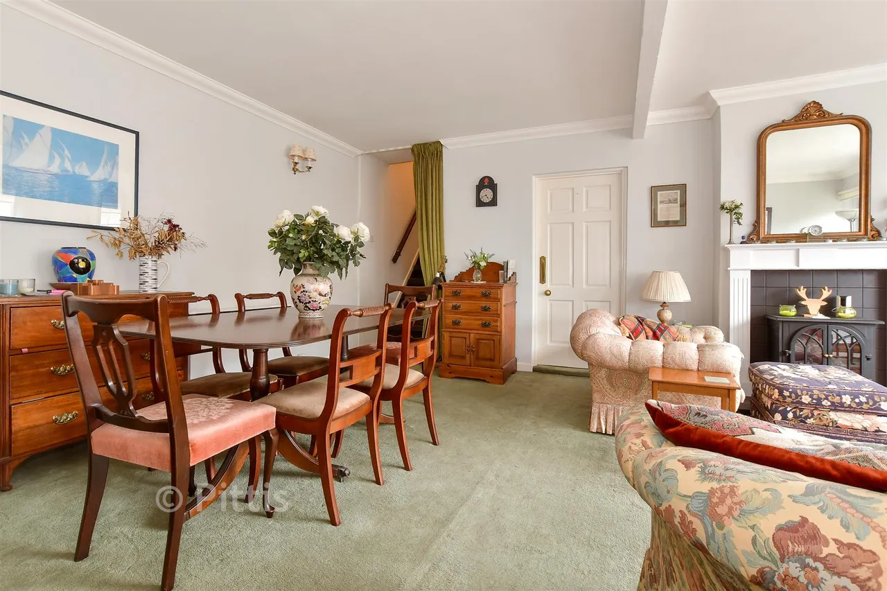 Terminus Road, Cowes, PO31, photo 5