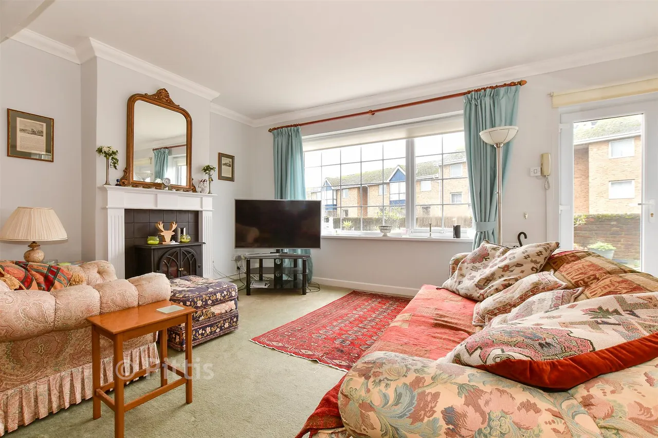 Terminus Road, Cowes, PO31, photo 6