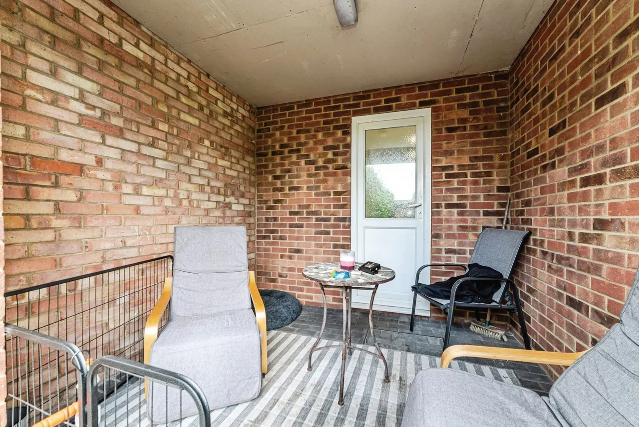 Hawthorn Way, Basingstoke, RG23, photo 12