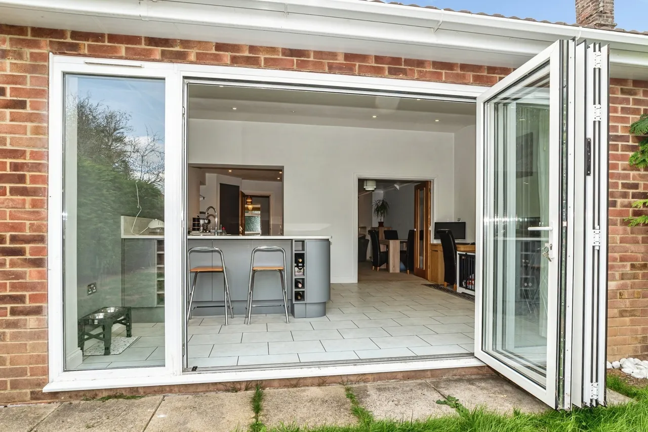 Hawthorn Way, Basingstoke, RG23, photo 13