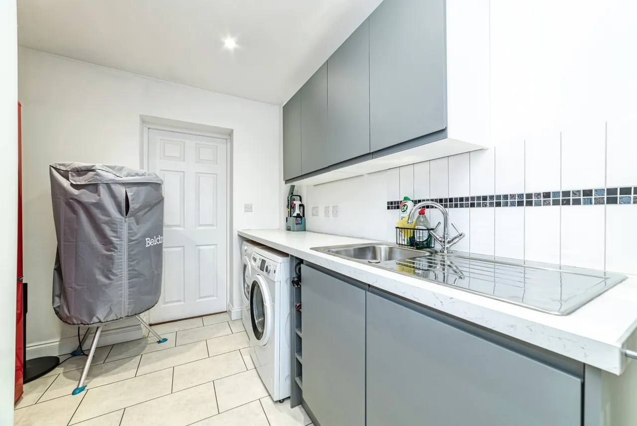 Hawthorn Way, Basingstoke, RG23, photo 11