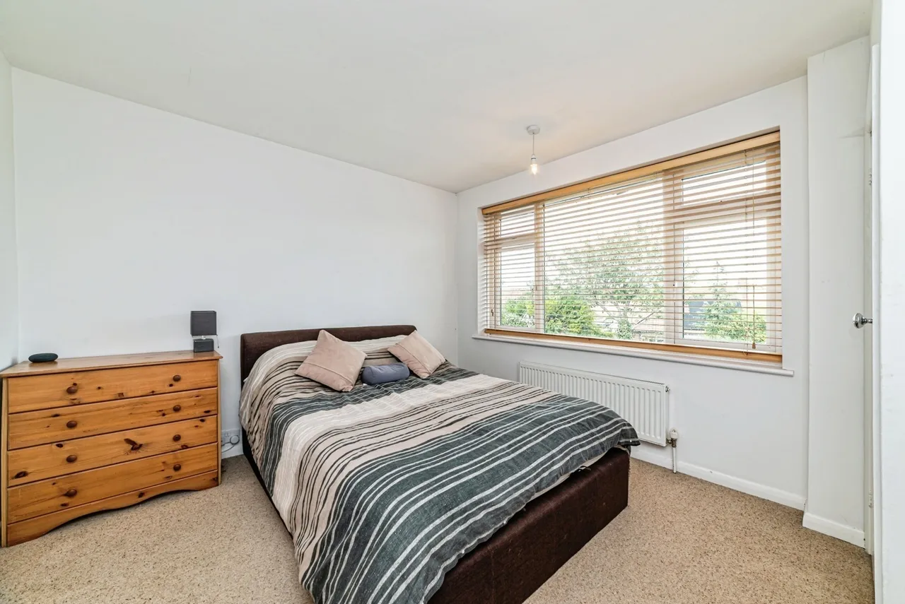 Hawthorn Way, Basingstoke, RG23, photo 9