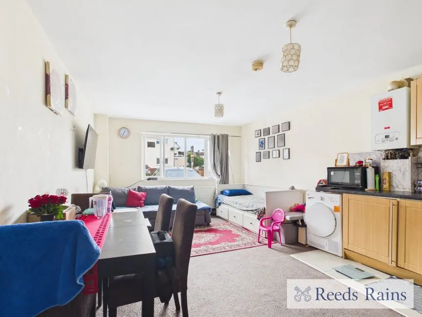 The Drive, Collier Row, Romford, RM5, photo 3