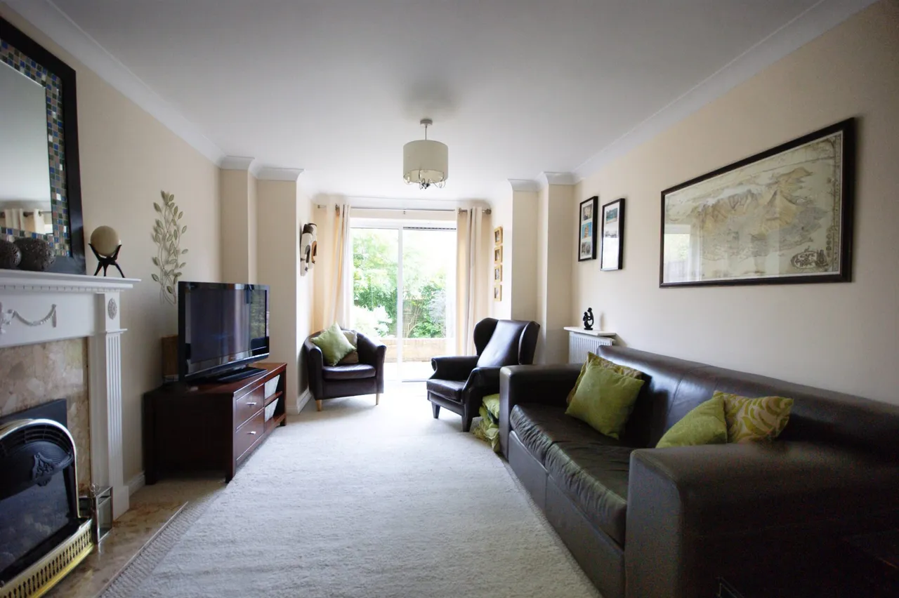 Suffolk Drive, Whiteley, photo 2