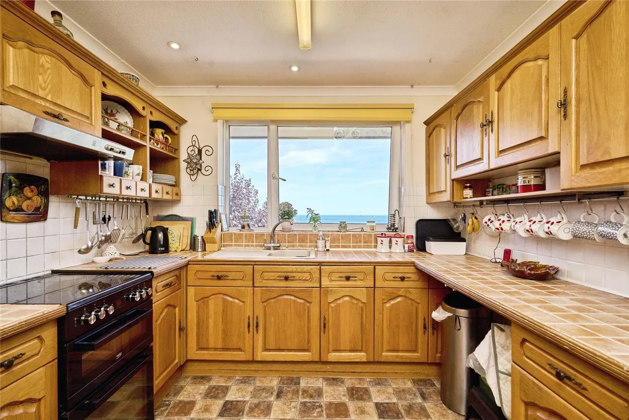 Spithead Close, Seaview, PO34, photo 10