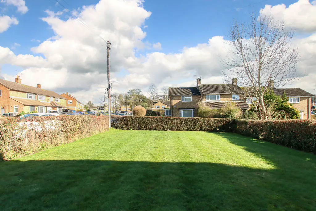 White Hart Drive, Hemel Hempstead, Hertfordshire, HP2 4JL, photo 12