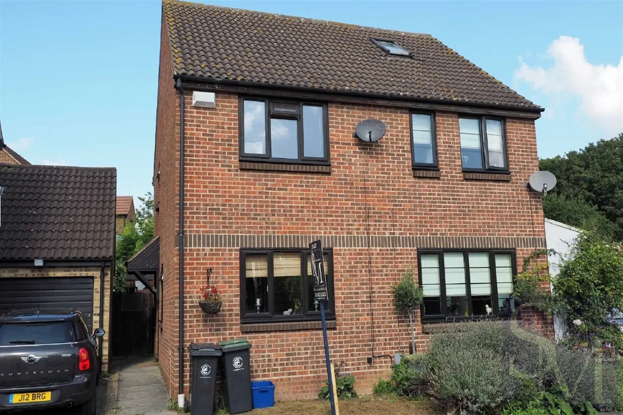 Lower Queens Road, Buckhurst Hill, IG9, photo 9