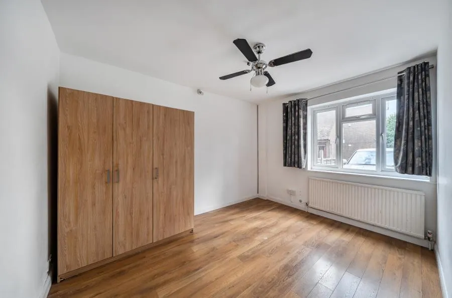 Mead Close, Slough, SL3, photo 6