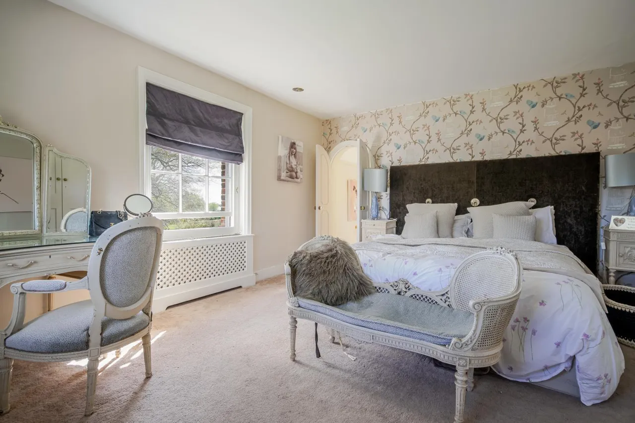 Sheepcote Dell Road, Holmer Green, HP15, photo 33