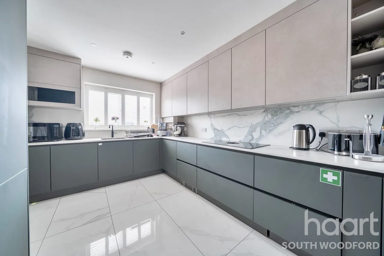 Becket Close, Woodford Green, IG8, photo 7