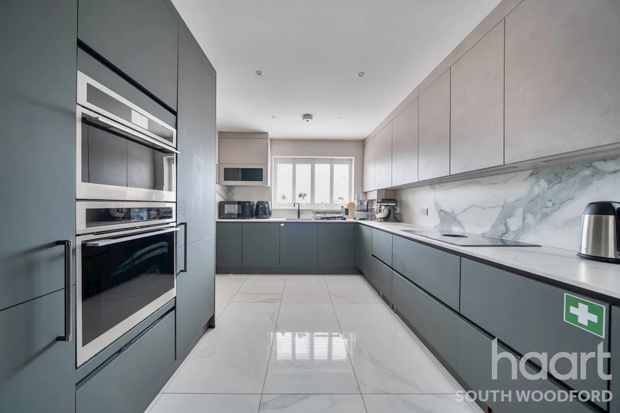 Becket Close, Woodford Green, IG8, photo 4
