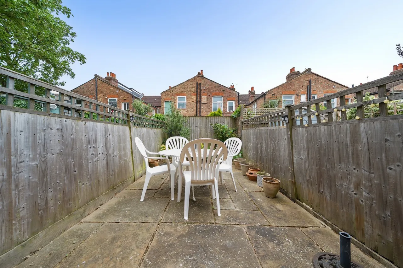 College Road, Colliers Wood, London, SW19, photo 5