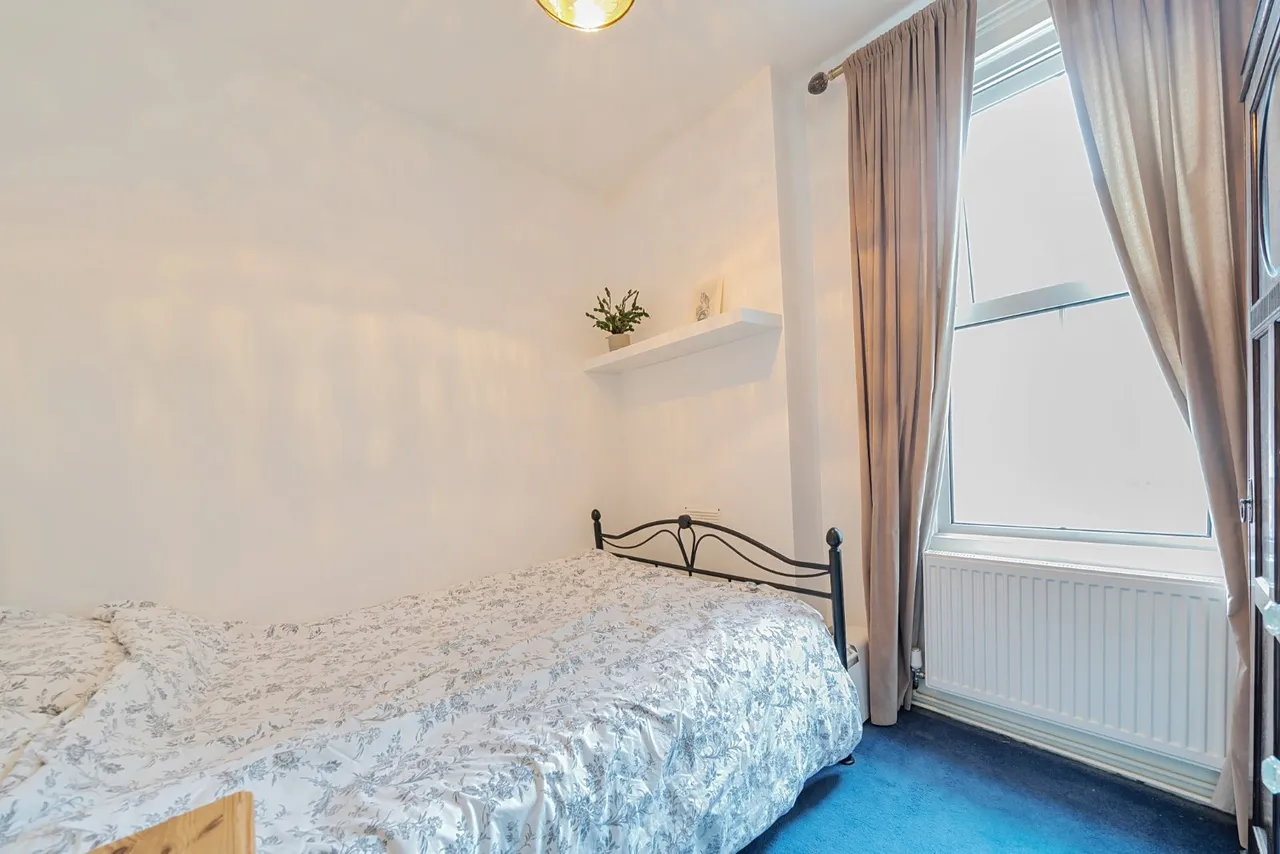 College Road, Colliers Wood, London, SW19, photo 8