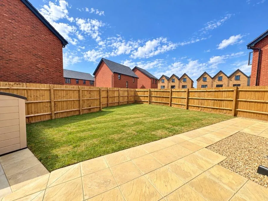 Oulton Grove, Norman Cross, PE7, photo 9
