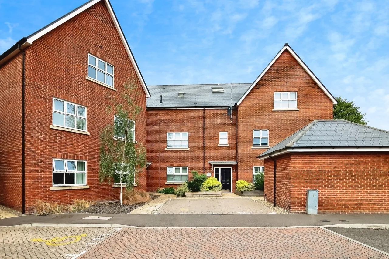 2 bed flat for sale — Berridge Place, Peterborough, Cambridgeshire, PE3
