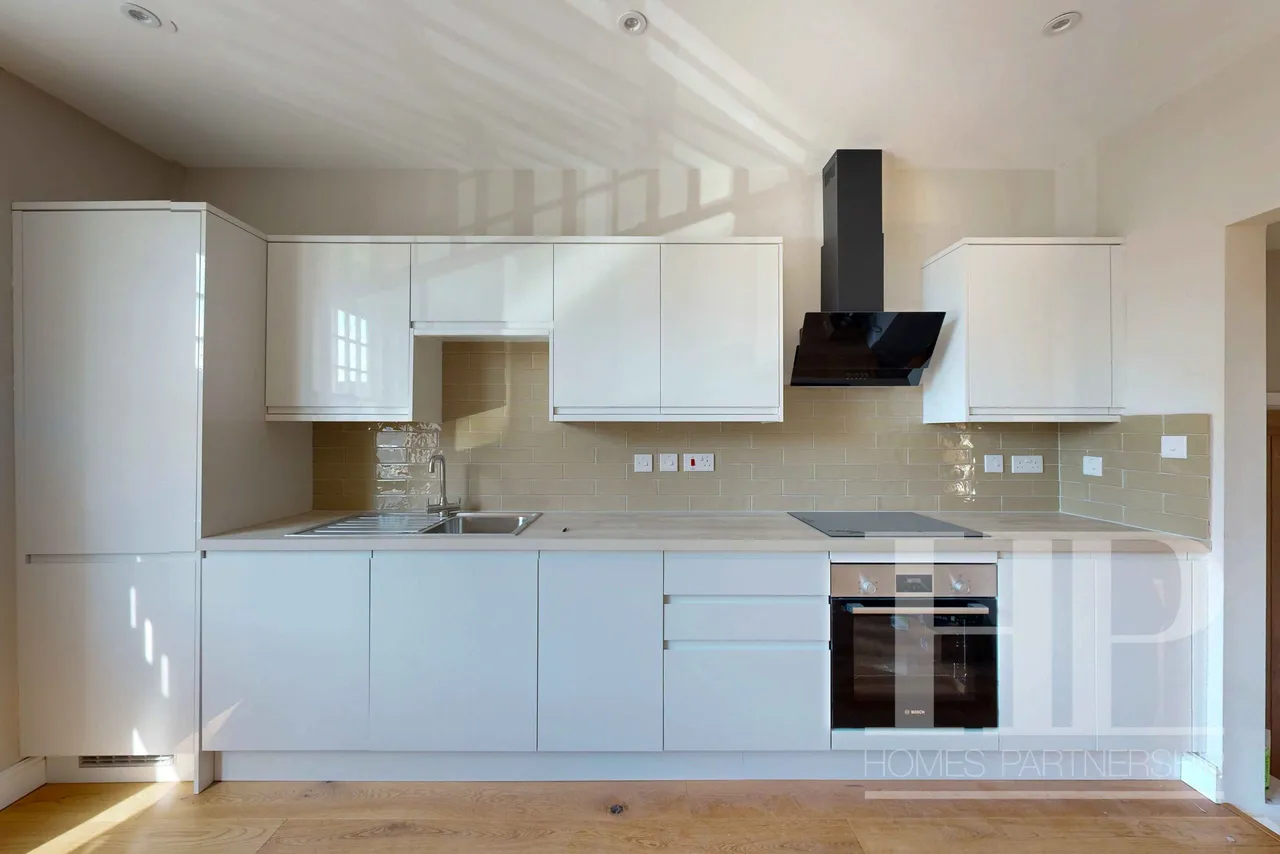 East Park, Crawley, RH10, photo 5